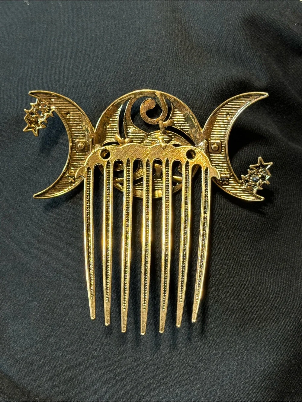 Unbranded elegant gold